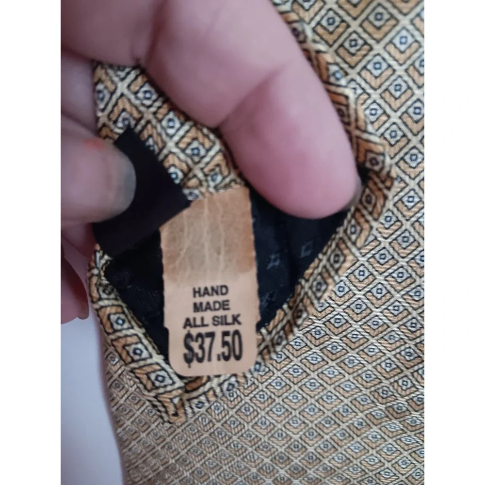 Umberto Bossi all silk 59in mens tie gold/yellow geometric design‎ B2